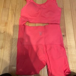 Savvi set. Ashtanga legging and sports bra color is coral